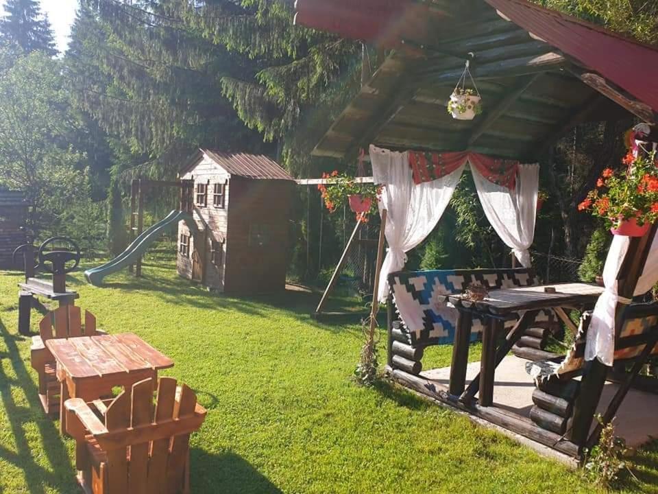 Pensiunea Gianina Arieşeni Exteriör bild